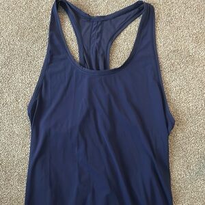 lululemon tank top!!